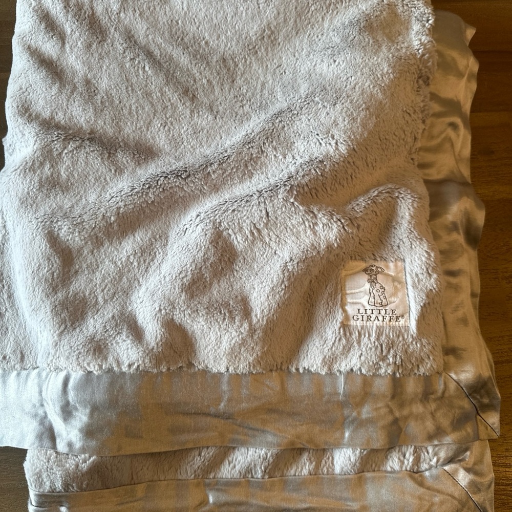 Little Giraffe Plush Grey Blanket